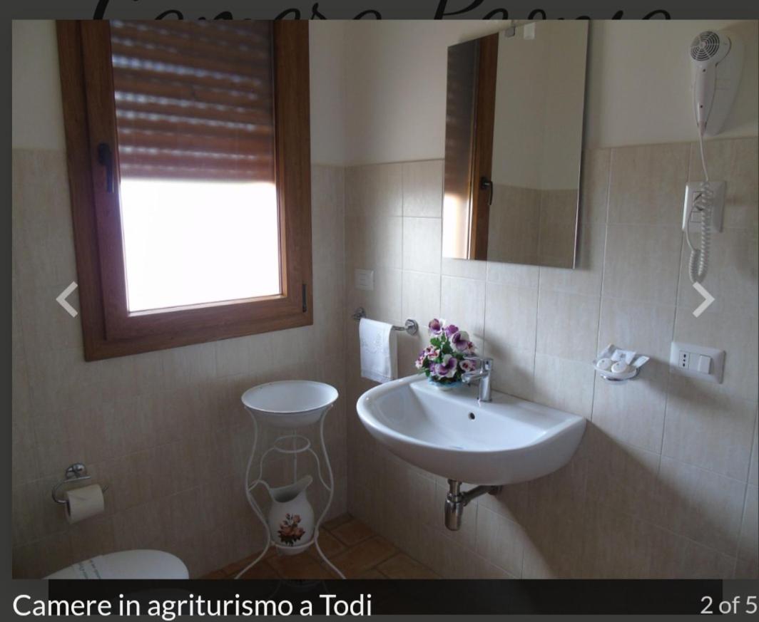 Agriturismo Camera Rosa Тоді Екстер'єр фото